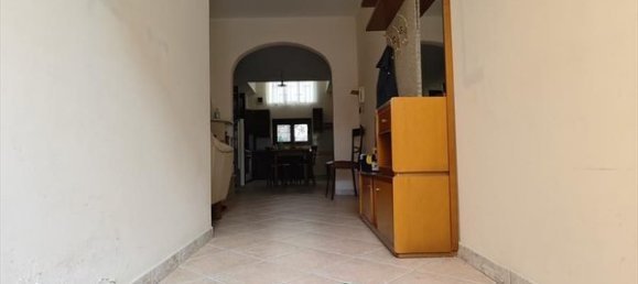 2-salle Appartement à Cittanova, Italy No. 16738 4