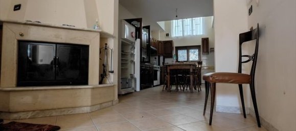 2-salle Appartement à Cittanova, Italy No. 16738 2