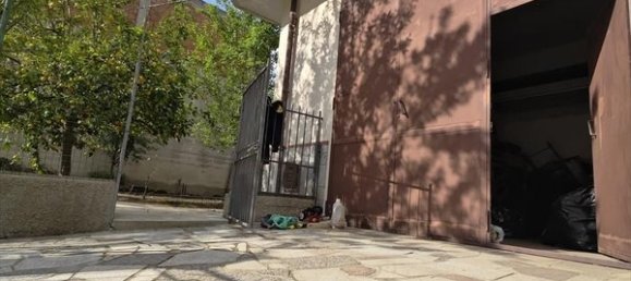 2-salle Appartement à Cittanova, Italy No. 16738 8