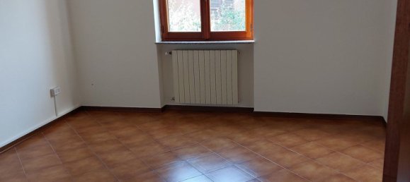 5 bedrooms Apartment in Pianello Val Tidone, Italy No. 372382 7