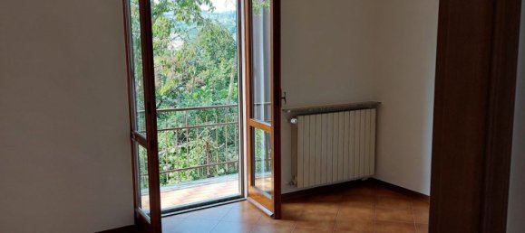 5 bedrooms Apartment in Pianello Val Tidone, Italy No. 372382 8