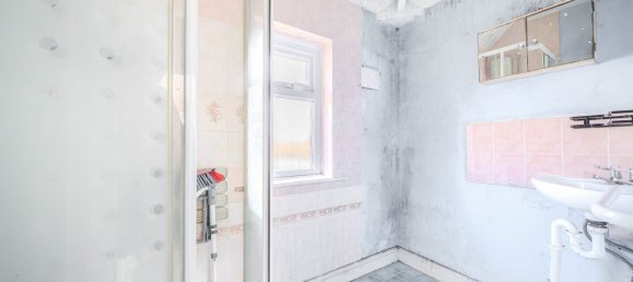 House in Bristol, United Kingdom No. 2151 13