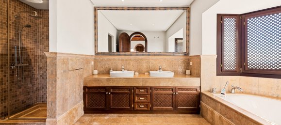 5 bedrooms Villa in Benahavis, Spain No. 89224 18