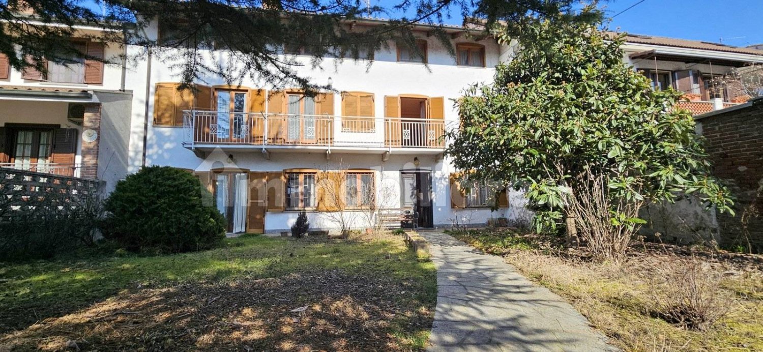 3 غرف نوم فيلا في Chivasso, Italy رقم 192134