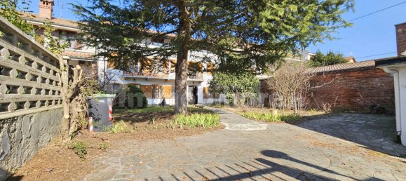 Вилла с 3 спальнями в Кивассо, Италия № 192134 5