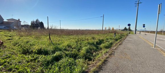 750m² Land in Ponte San Nicolò, Italy No. 274968 4