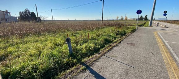750m² Land in Ponte San Nicolò, Italy No. 274968 3