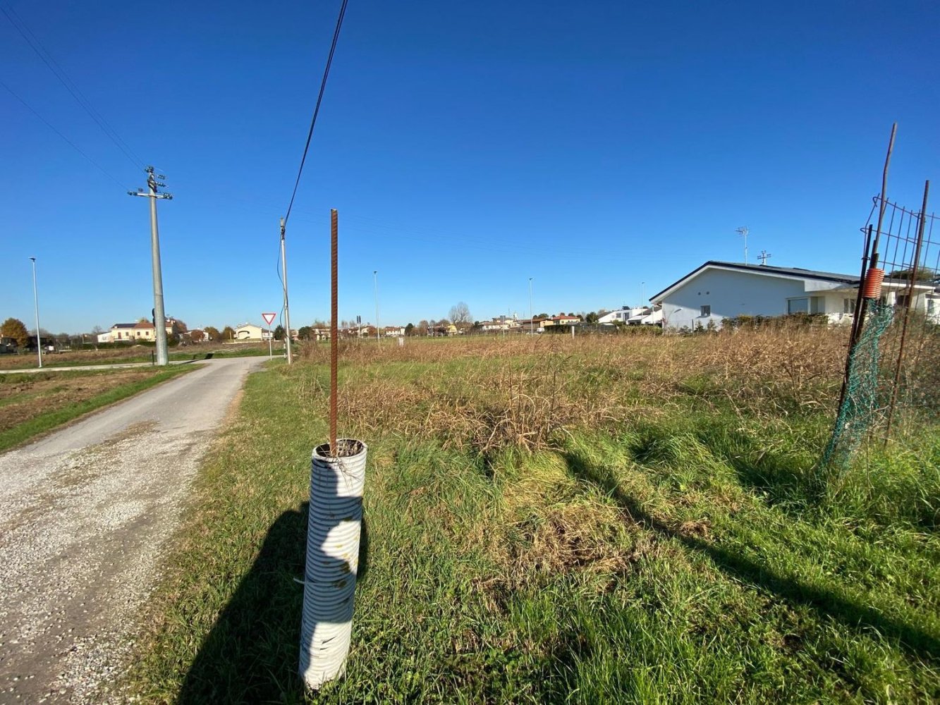 750m² Land in Ponte San Nicolò, Italy No. 274968