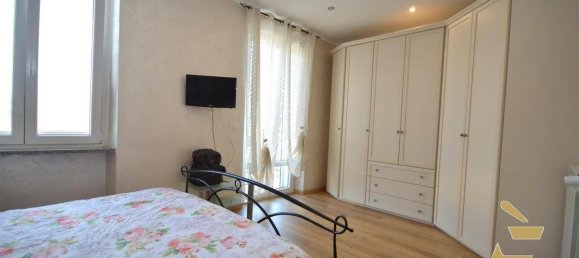 2 bedrooms Apartment in Turin, Italy No. 349918 13