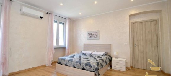 2 bedrooms Apartment in Turin, Italy No. 349918 20