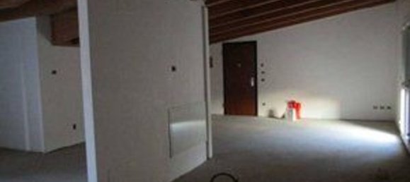 Пентхаус с 1 спальней в Безана ин Брианца, Италия № 373802 14