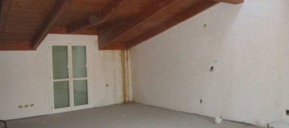 Пентхаус с 1 спальней в Безана ин Брианца, Италия № 373802 6