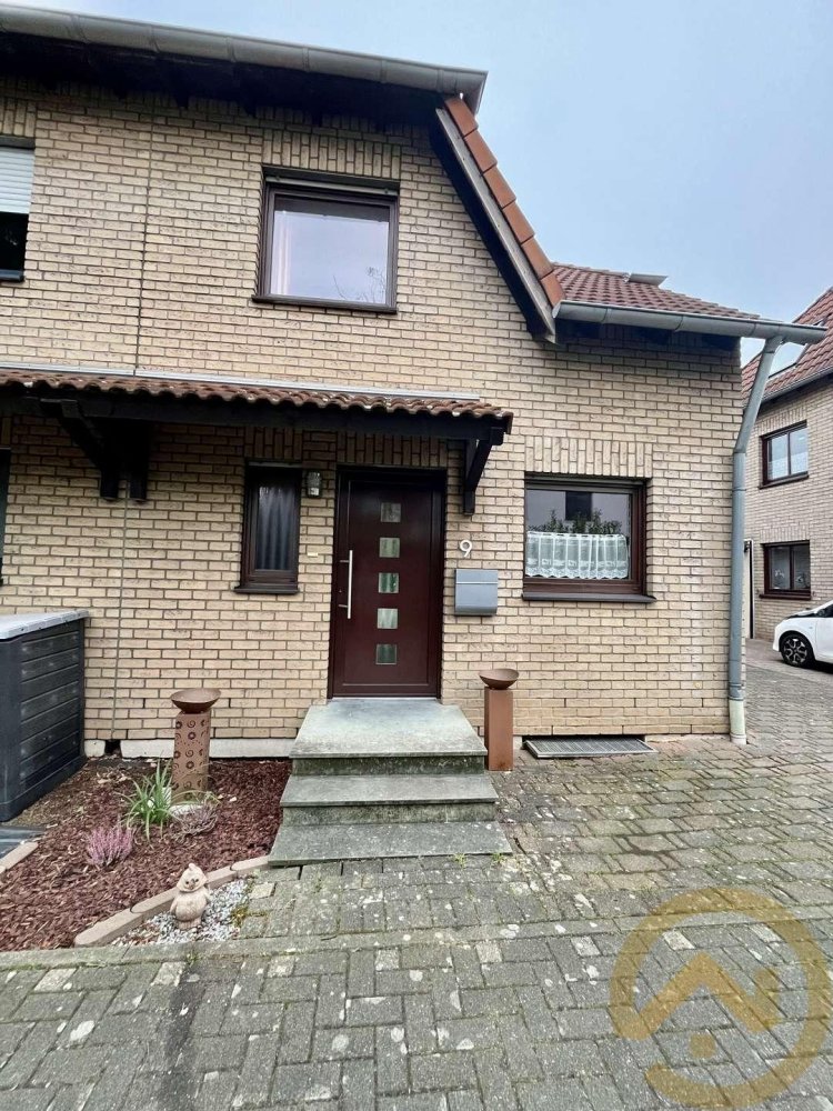 3 bedrooms Townhouse in Wesel, Germany No. 121872