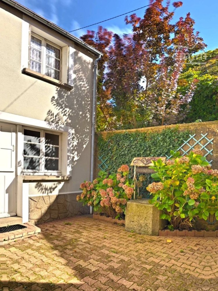 3 bedrooms House in Rouvray, France No. 358619