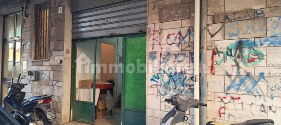 21m² Commercial property in Catania, Italy No. 293429 2