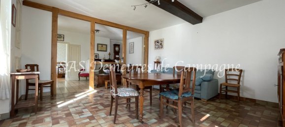 2 bedrooms House in Veaugues, France No. 72456 3