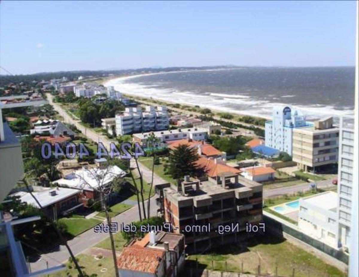 3 bedrooms Apartment in Punta del Este, Uruguay No. 4935