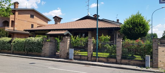 4 rooms Villa in Cologno Monzese, Italy No. 150079 11