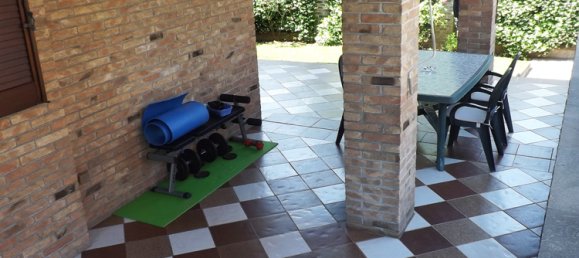 4 rooms Villa in Cologno Monzese, Italy No. 150079 3