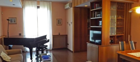4 rooms Villa in Cologno Monzese, Italy No. 150079 14