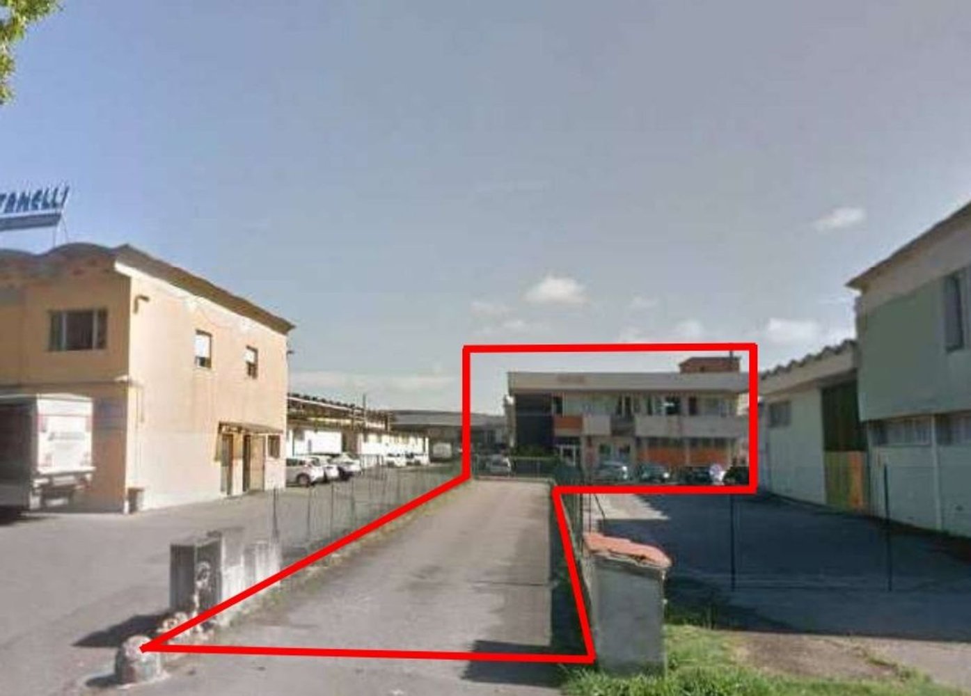 900m² Warehouse in Fucecchio, Italy No. 96796