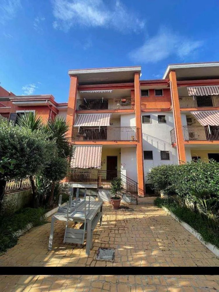 7 rooms Apartment in Altavilla Silentina, Italy No. 278750