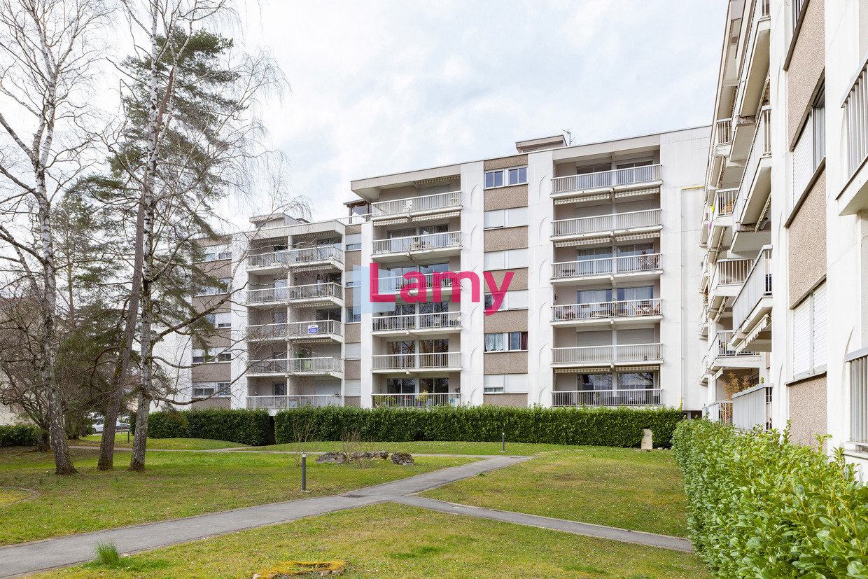 Квартира с 2 спальнями в Безансон, Франция № 200532