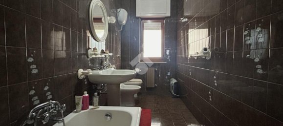 5-salle Appartement à Catanzaro, Italy No. 132810 12