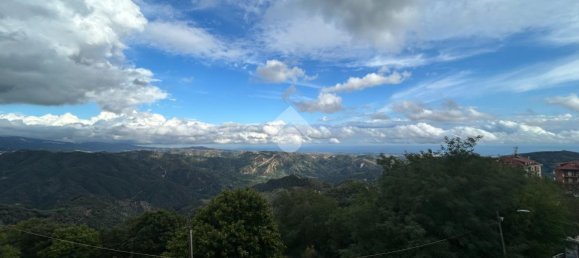 5-salle Appartement à Catanzaro, Italy No. 132810 2