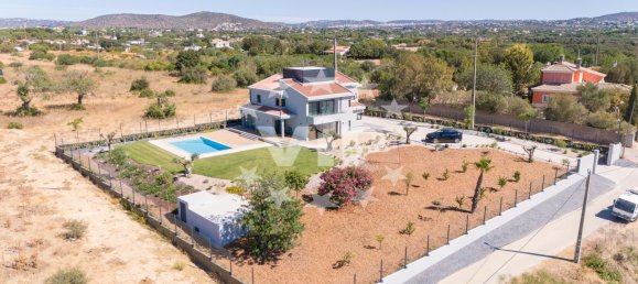 5 Schlafzimmer Villa in Quarteira, Portugal, Nr. 31891 50