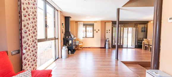 4 bedrooms House in Arroyomolinos, Spain No. 169019 2