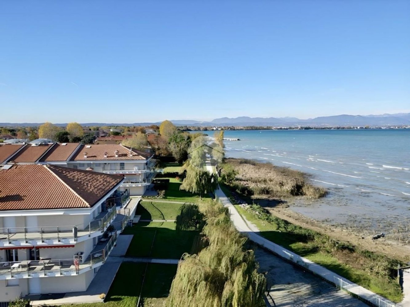 3غرفة شقة في Sirmione, Italy رقم 210668