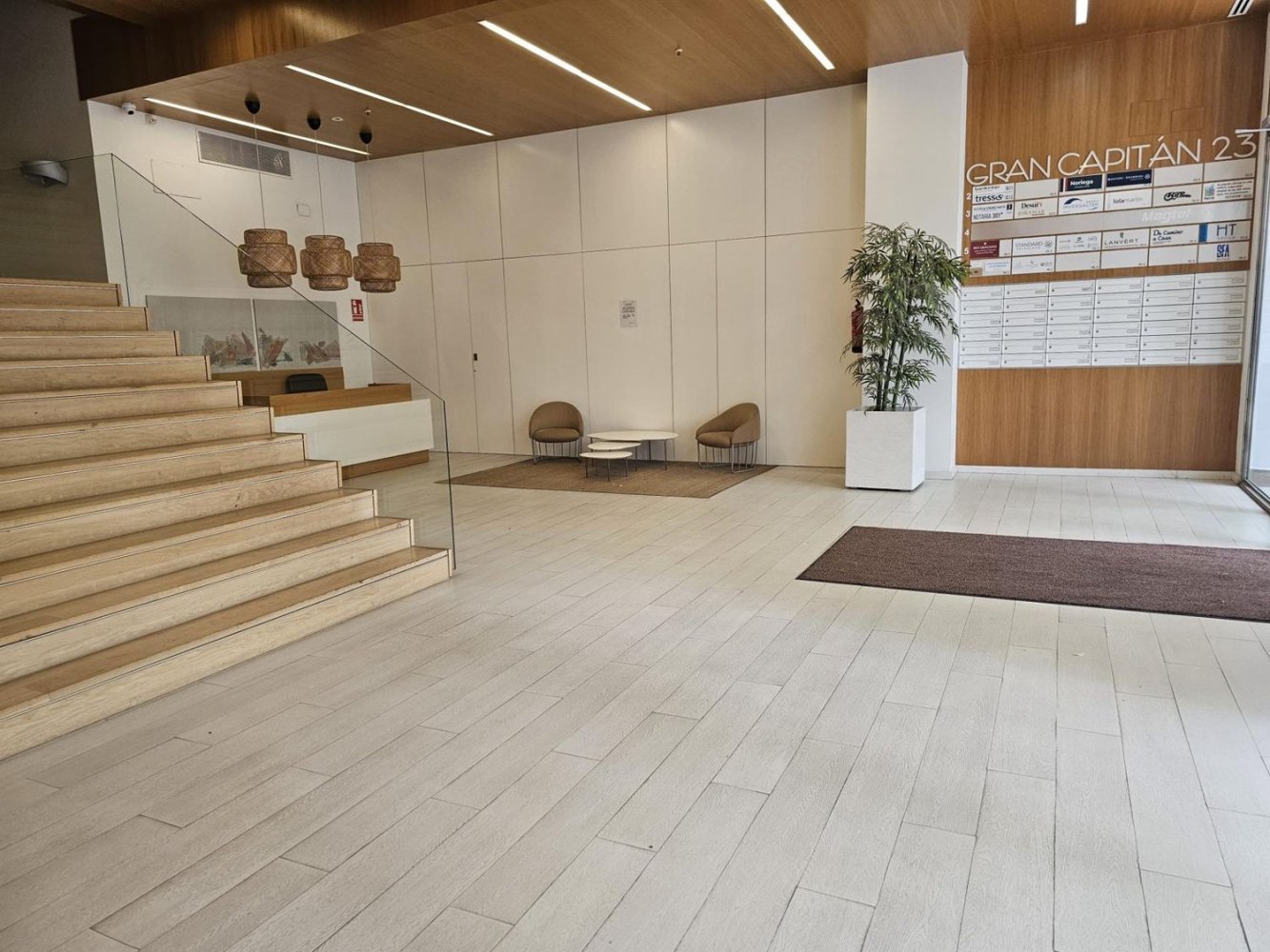 265m² Office in Cordoba, Spain No. 106696