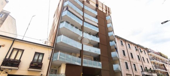 2 chambres Appartement à Milan, Italy No. 357803 18