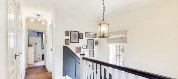 4 bedrooms House in Bordon, United Kingdom No. 13782 13