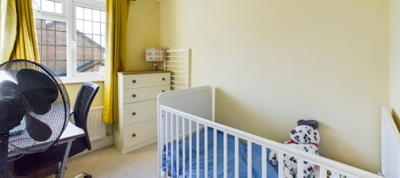 4 bedrooms House in Bordon, United Kingdom No. 13782 3