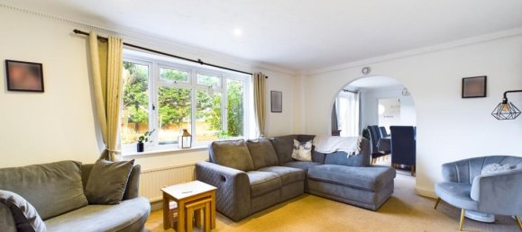 4 bedrooms House in Bordon, United Kingdom No. 13782 6