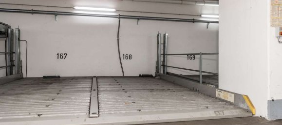 Parking à Stuttgart, Germany No. 325609 7