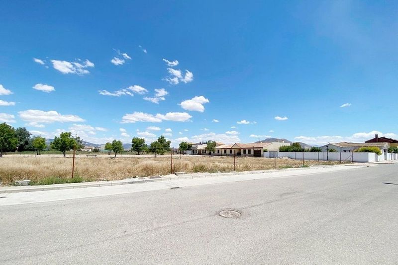 90m² Land in Fuente Vaqueros, Spain No. 226838