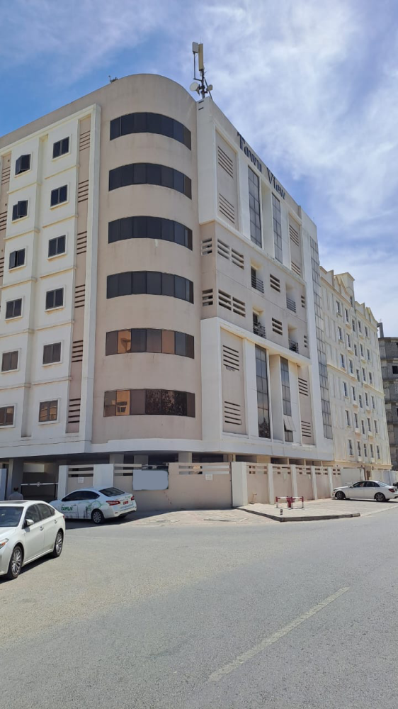 3 bedrooms Apartment in Muscat, Oman No. 1030