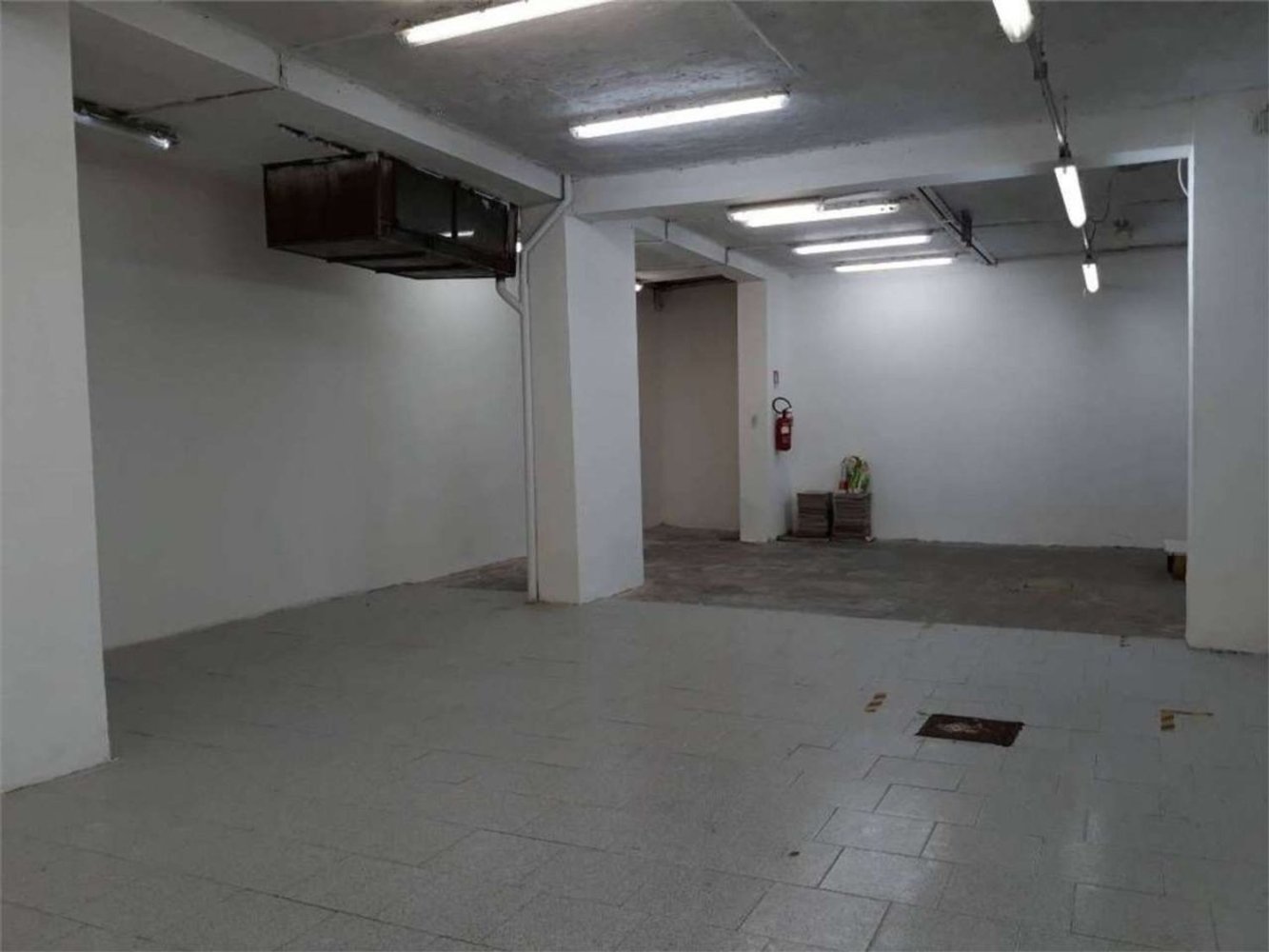 250m² Office in Forlì, Italy No. 132864