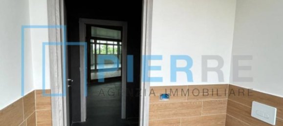 Офис с 1 комнатой в Сассуоло, Италия № 78381 7