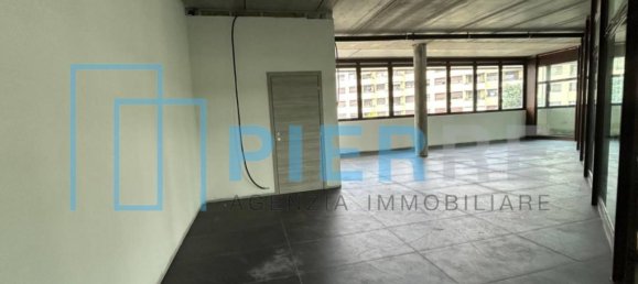 Офис с 1 комнатой в Сассуоло, Италия № 78381 2