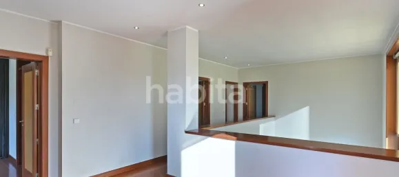 Дом с 4 спальнями в Матозиньюш, Португалия № 105892 16