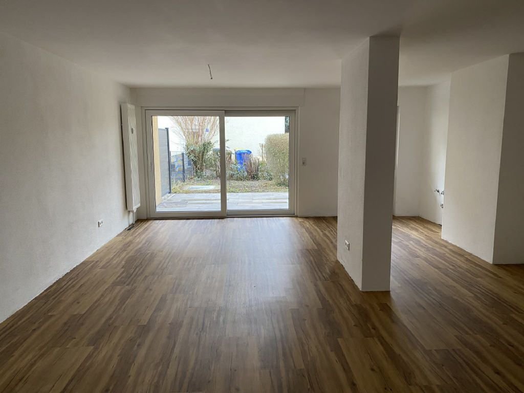 3غرفة شقة في Neustadt an der Aisch, Germany رقم 87315