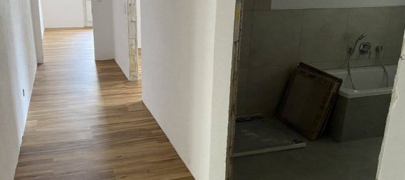 3غرفة شقة في Neustadt an der Aisch, Germany رقم 87315 3