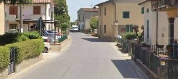 1 room Warehouse in Pistoia, Italy No. 300477 8