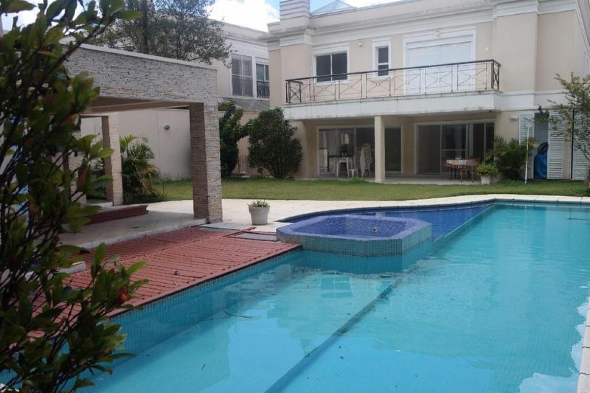 Casa de 4 dormitorios en Sao Paulo, Brazil No. 483548