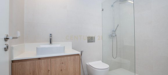 4 bedrooms Villa in Cascais, Portugal No. 98132 17