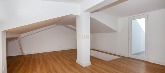 4 bedrooms Villa in Cascais, Portugal No. 98132 40